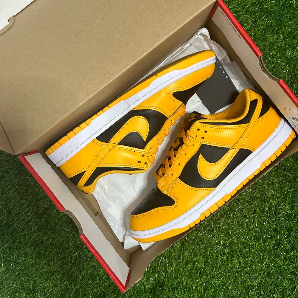 Size 9.5M - Nike Dunk Low ‘GoldenRod’ - Picture 1 of 8